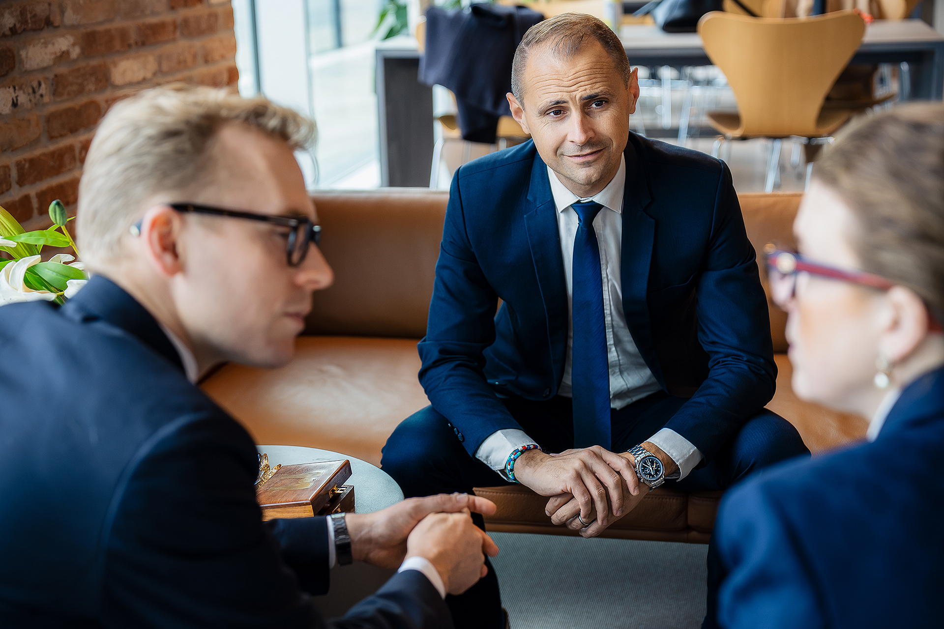 Vi arbejder for beslutningstagere i alle sektorer og industrier